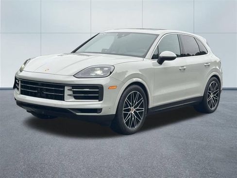 Used 2024 Porsche Cayenne AWD/4WD image 9