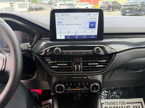 Used 2025 Ford Escape ST-Line Select AWD/4WD image 17