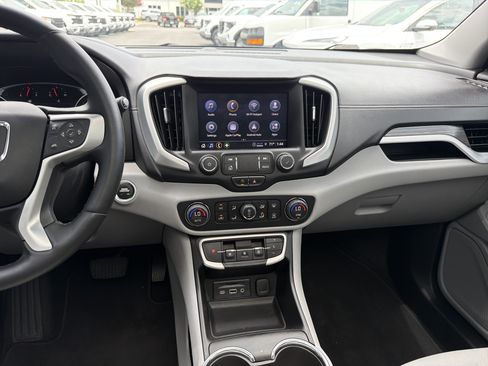 Used 2023 GMC Terrain SLT w/ Tech Package FWD image 31