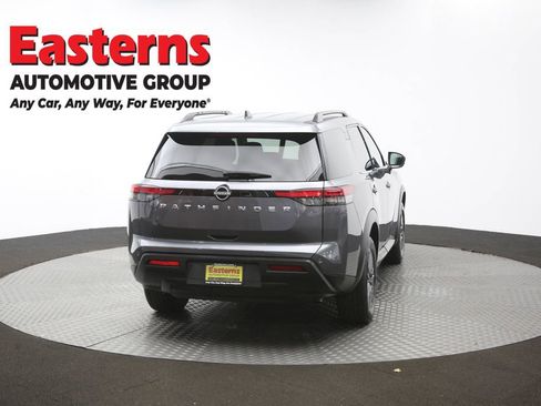 Used 2025 Nissan Pathfinder SV FWD image 39