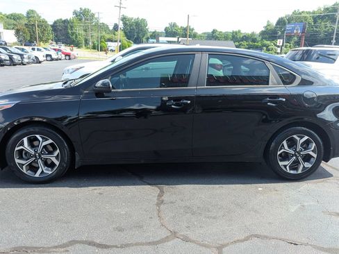 Used 2020 Kia Forte LXS FWD image 4