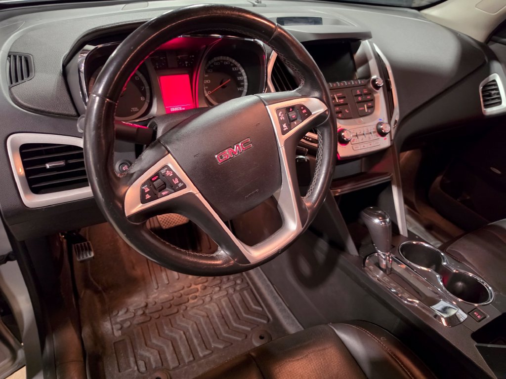 Used 2016 GMC Terrain SLT w/ Driver Alert Package I AWD/4WD image 4