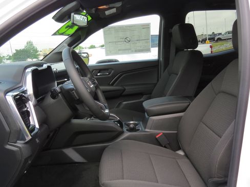 New 2025 GMC Canyon Elevation w/ Convenience Package image 17