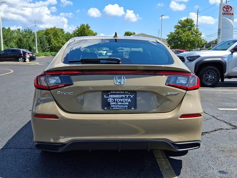 Used 2025 Honda Civic Sport image 6