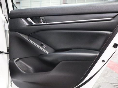 Used 2018 Honda Accord Sport image 56