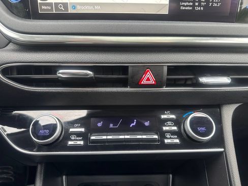 Certified 2023 Hyundai Sonata SEL w/ Convenience Package FWD image 19