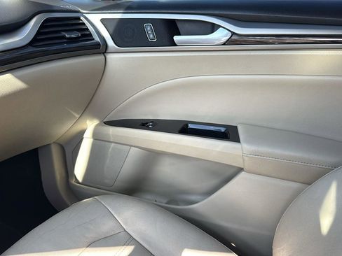 Used 2013 Ford Fusion SE image 23