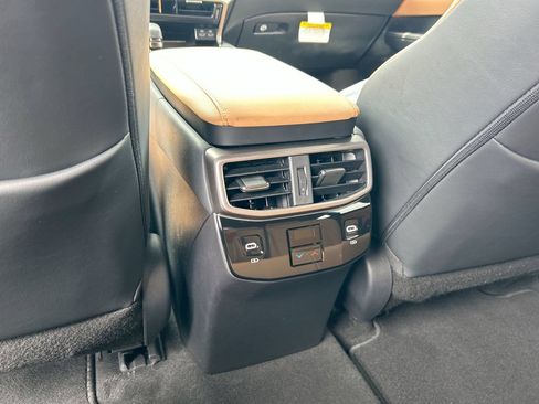Used 2025 Lexus RX 350 FWD w/ Technology Package image 34