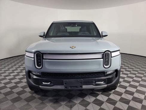 Used 2022 Rivian R1T Adventure image 8