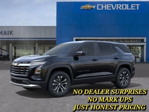 New 2026 Chevrolet Equinox LT FWD image 2