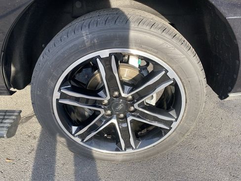 Used 2021 Ford Expedition Limited image 34