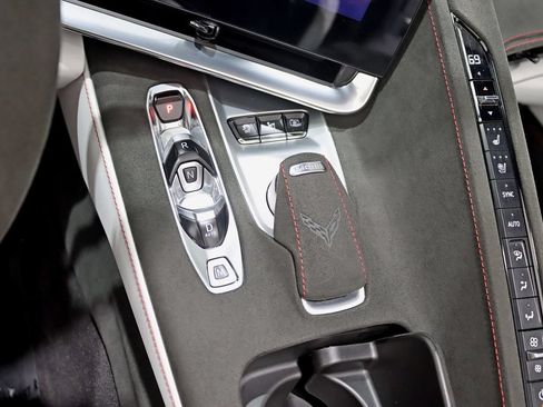 Used 2023 Chevrolet Corvette Stingray Premium Conv w/ Z51 Performance Package RWD image 26