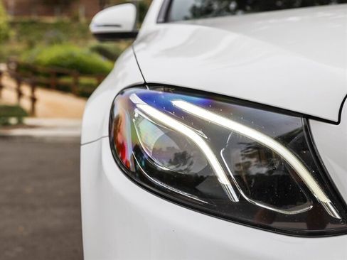 Used 2019 Mercedes-Benz E 300 image 11