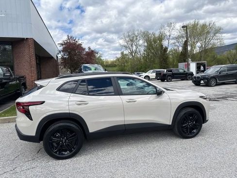 New 2026 Chevrolet Trax ACTIV FWD image 8