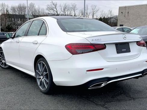 Used 2022 Mercedes-Benz E 450 4MATIC Sedan image 3
