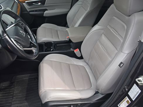 Used 2018 Honda CR-V Touring image 12