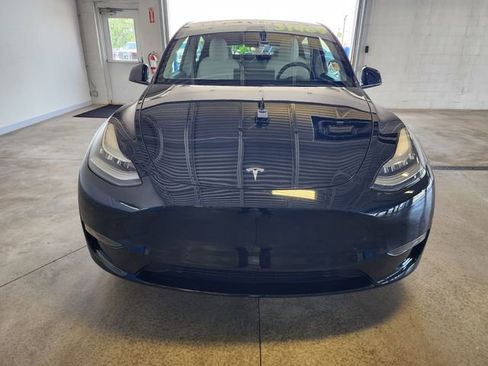 Used 2022 Tesla Model Y Long Range AWD/4WD image 7