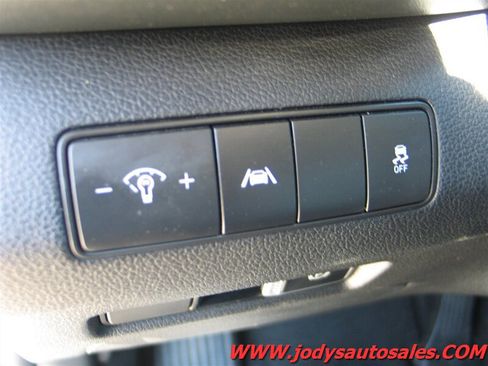 Used 2023 Hyundai Santa Fe SE AWD/4WD image 8