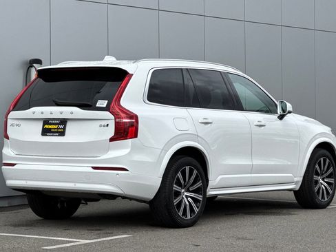 Used 2023 Volvo XC90 B6 Core w/ Climate Package image 5