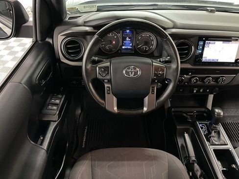 Used 2019 Toyota Tacoma TRD Off-Road AWD/4WD image 21