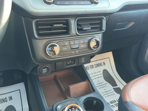 Used 2023 Ford Maverick Lariat w/ Equipment Group 500A Standard image 29