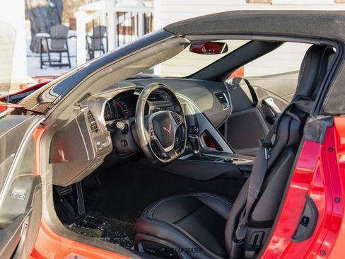 Used 2018 Chevrolet Corvette Stingray Convertible w/ 2LT Preferred Equipment Group image 25
