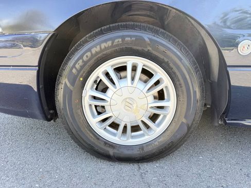 Used 2004 Buick Le Sabre Custom FWD image 30