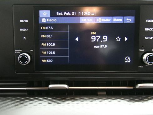 Used 2022 Kia Carnival LX image 15