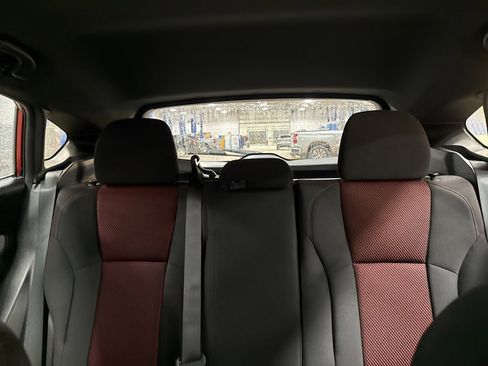 Used 2023 Subaru Impreza 2.0i Sport image 28