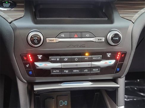 Used 2020 Ford Explorer Limited w/ Class III Trailer Tow Package image 25