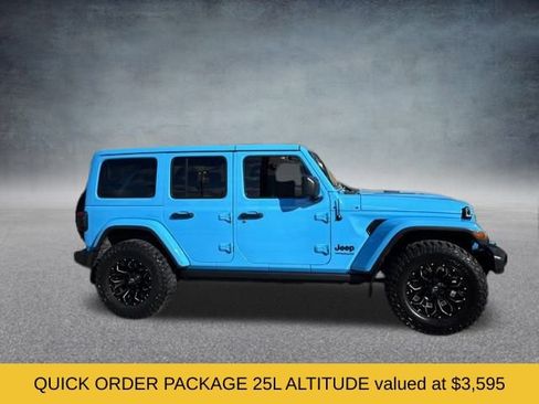 Used 2021 Jeep Wrangler Unlimited Sahara image 2