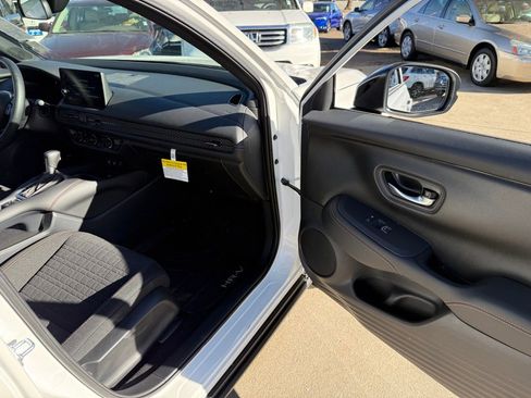 Certified 2026 Honda HR-V Sport image 21