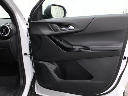 New 2026 Chevrolet Equinox LT image 32