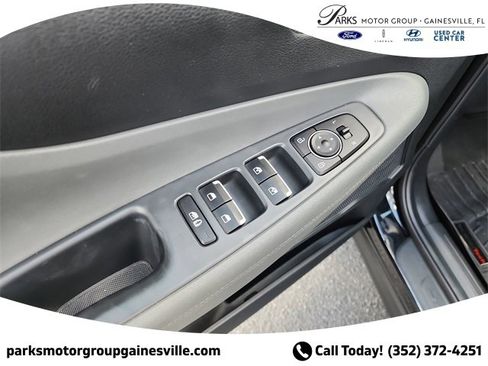 Certified 2022 Hyundai Santa Fe SEL image 15