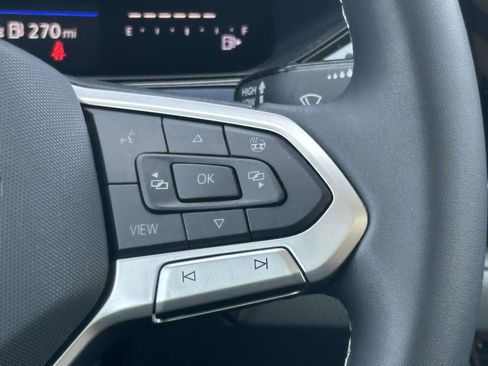 Used 2024 Volkswagen Taos SE image 24