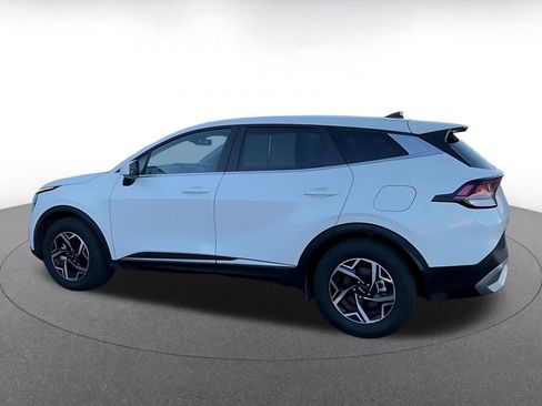 Used 2025 Kia Sportage LX FWD image 10