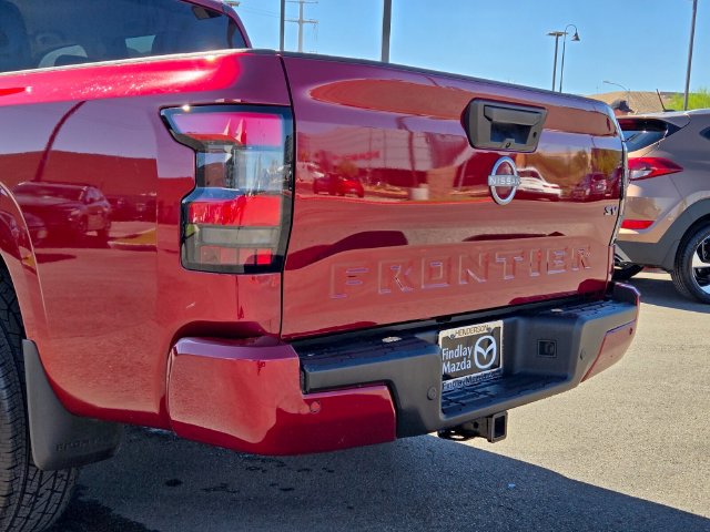 Used 2023 Nissan Frontier SV w/ Technology Package RWD image 5