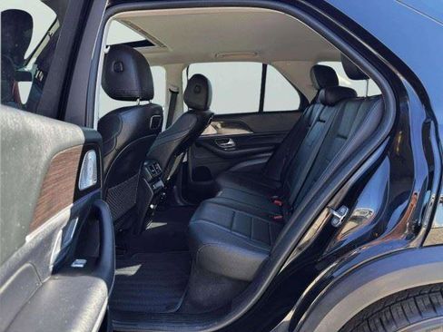 Used 2020 Mercedes-Benz GLE 450 4MATIC w/ Premium Package image 33