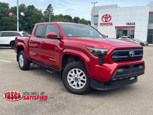 Used 2025 Toyota Tacoma SR5 AWD/4WD image 1