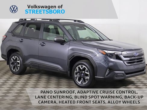 Used 2025 Subaru Forester Premium w/ Protection Package AWD/4WD image 1