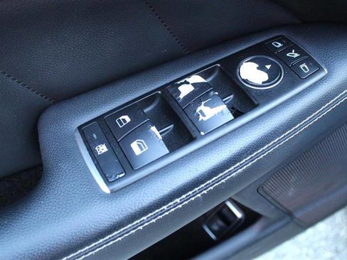 Used 2015 Mercedes-Benz CLS 550 w/ Premium Package image 13