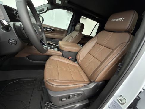New 2026 Chevrolet Tahoe High Country w/ Sun And Tow Package AWD/4WD image 20