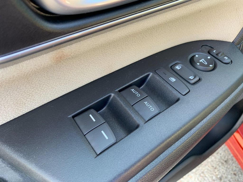 Used 2019 Honda CR-V EX image 13
