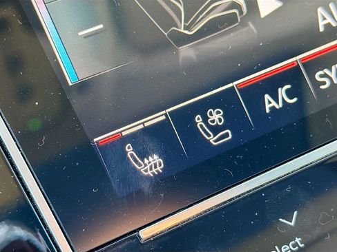 Used 2023 Audi Q7 3.0T Prestige image 21