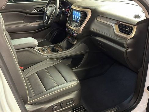 Used 2023 GMC Acadia Denali w/ Denali Ultimate Package image 9