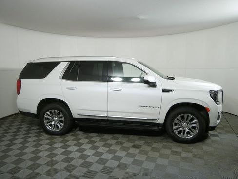 Used 2023 GMC Yukon Denali image 2