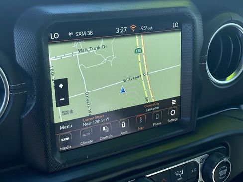 Used 2021 Jeep Wrangler Unlimited Sahara image 14