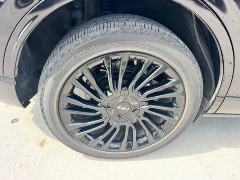 Used 2022 Lincoln Corsair Reserve w/ Luxury Package image 6