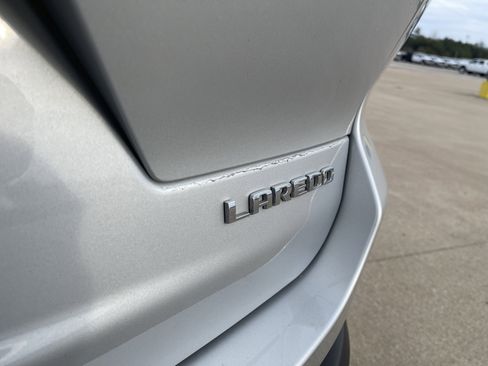 Used 2023 Jeep Grand Cherokee L Laredo image 12