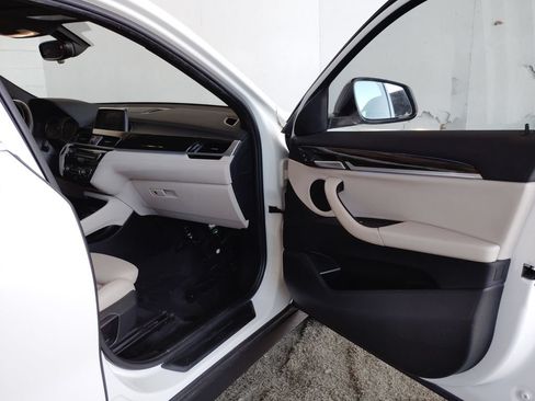 Used 2018 BMW X2 xDrive28i w/ Convenience Package AWD/4WD image 12